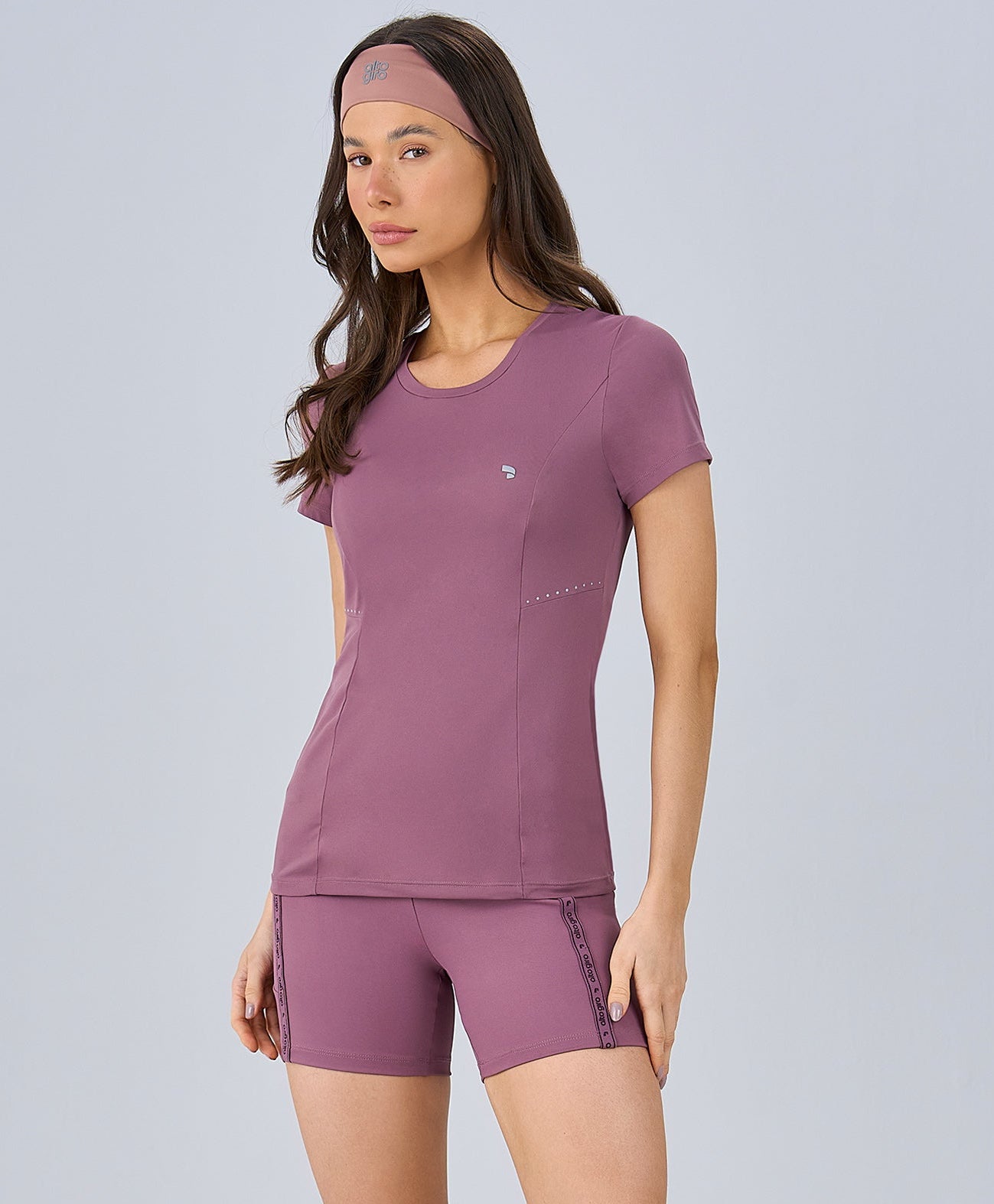 T-SHIRT COM TULE E REFLETIVOS