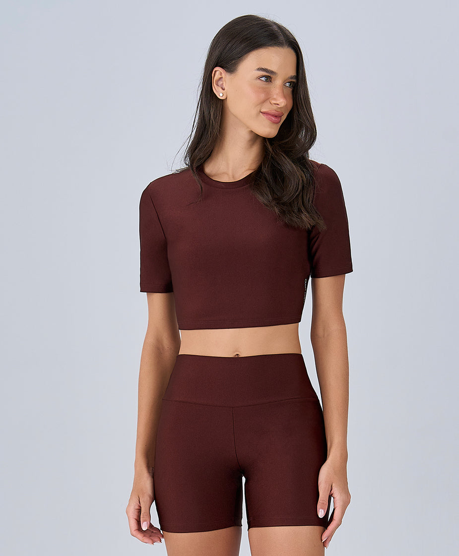 T-SHIRT CROPPED AJUSTADA