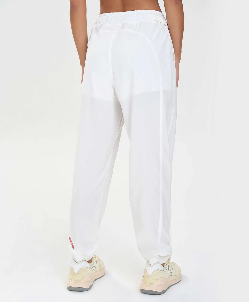 Calça Jogger Bolso e Aberturas Laterais 2