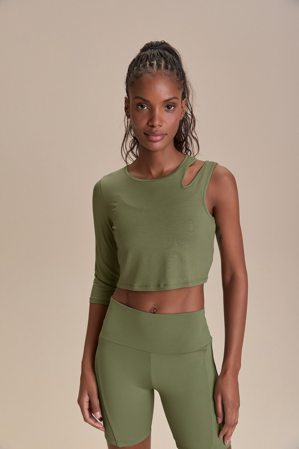 Blusa Cropped Cut Out Whisper 1