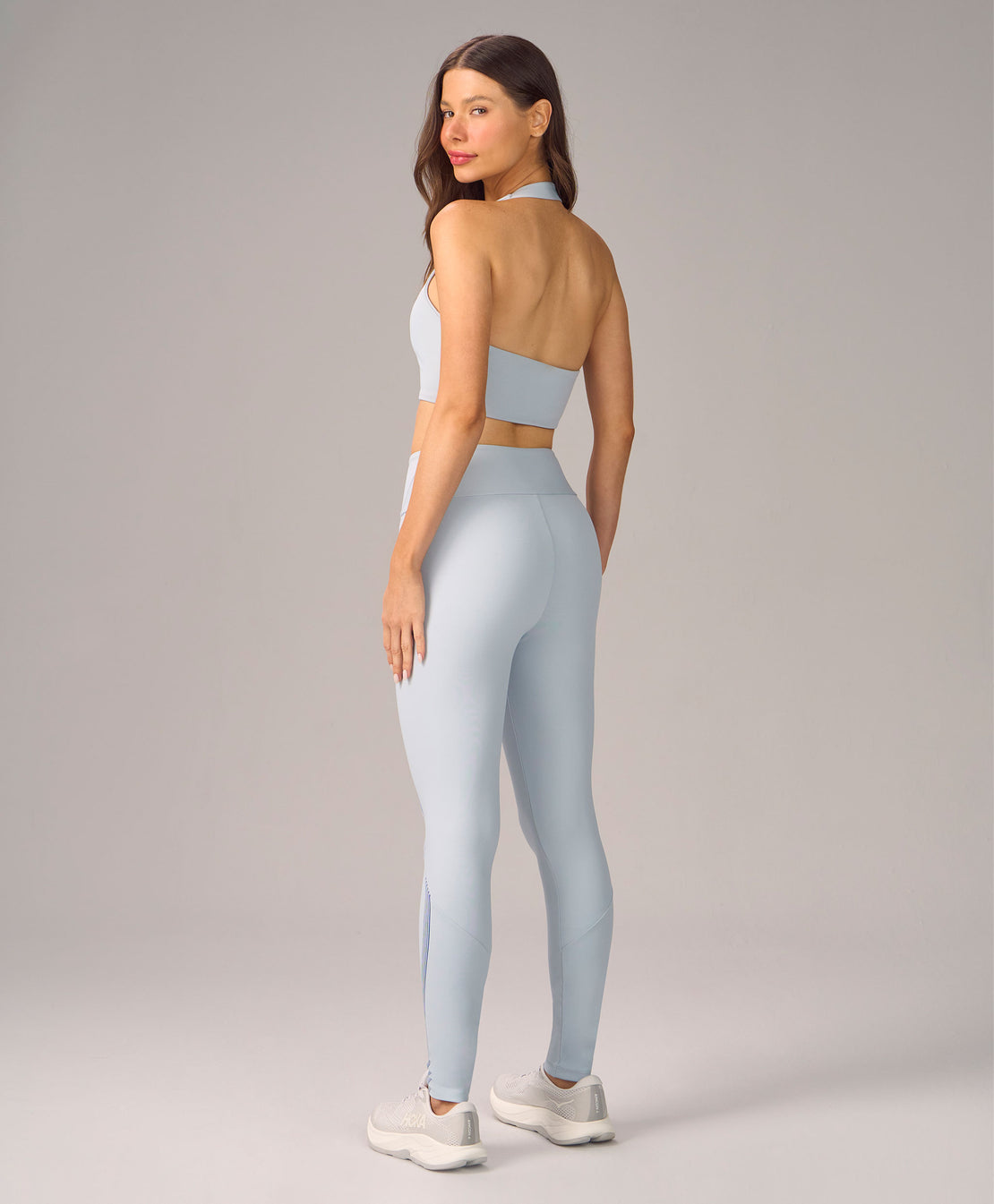 LEGGING COM RECORTES E SILK 2
