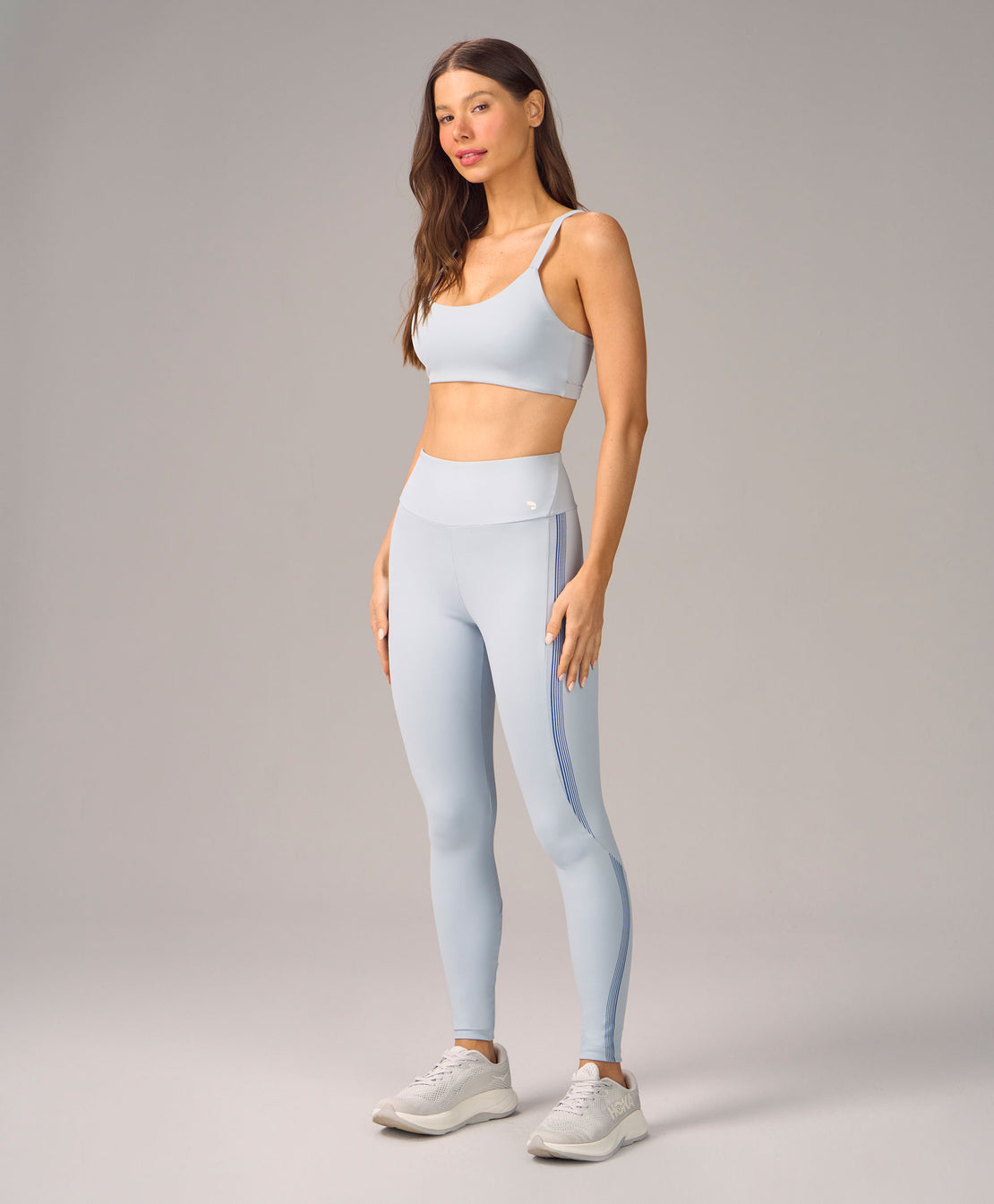 LEGGING COM RECORTES E SILK 3