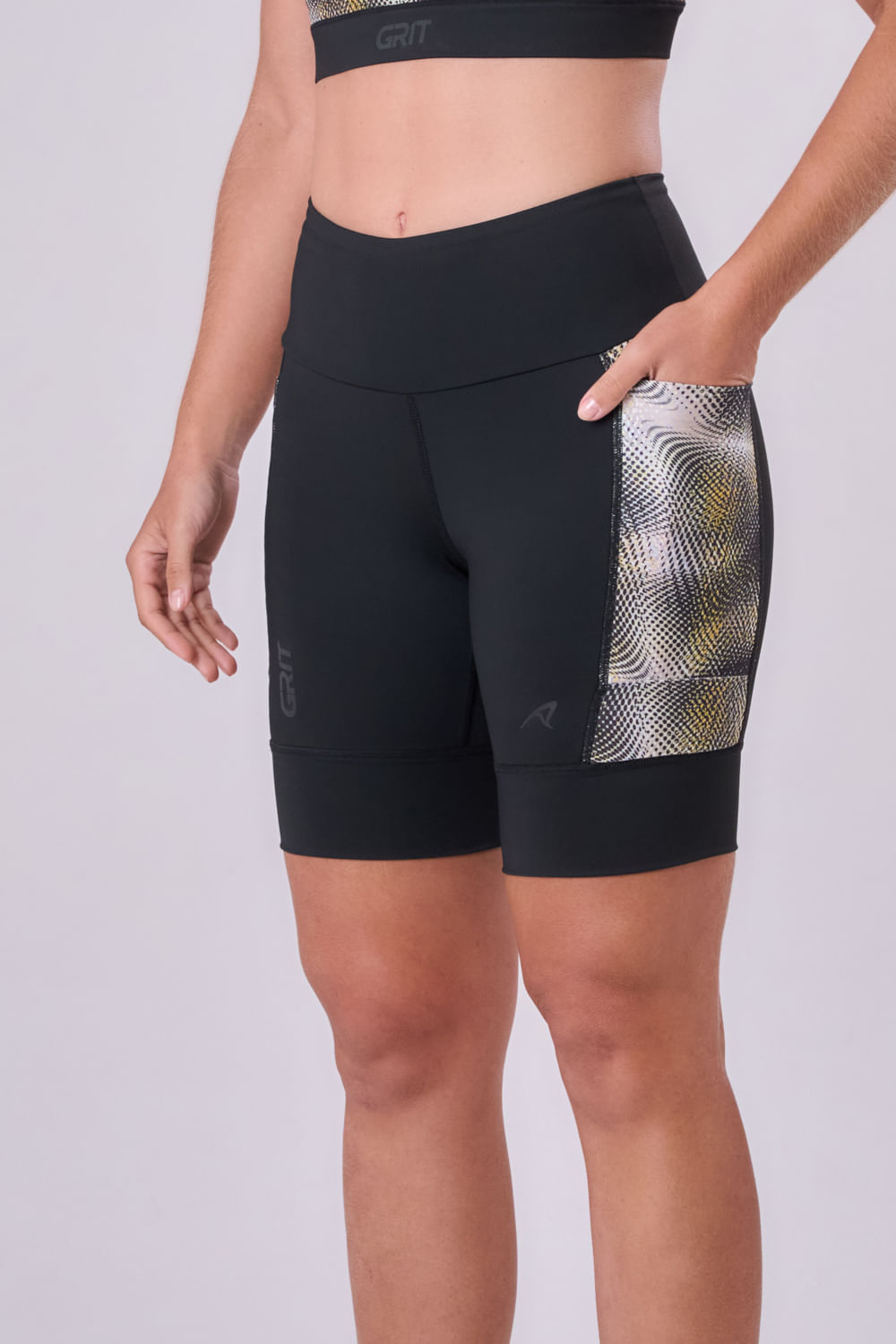 BERMUDA GRIT BOSSA 3 BOLSOS 18CM FEM IND PRETO/ESTAMPA