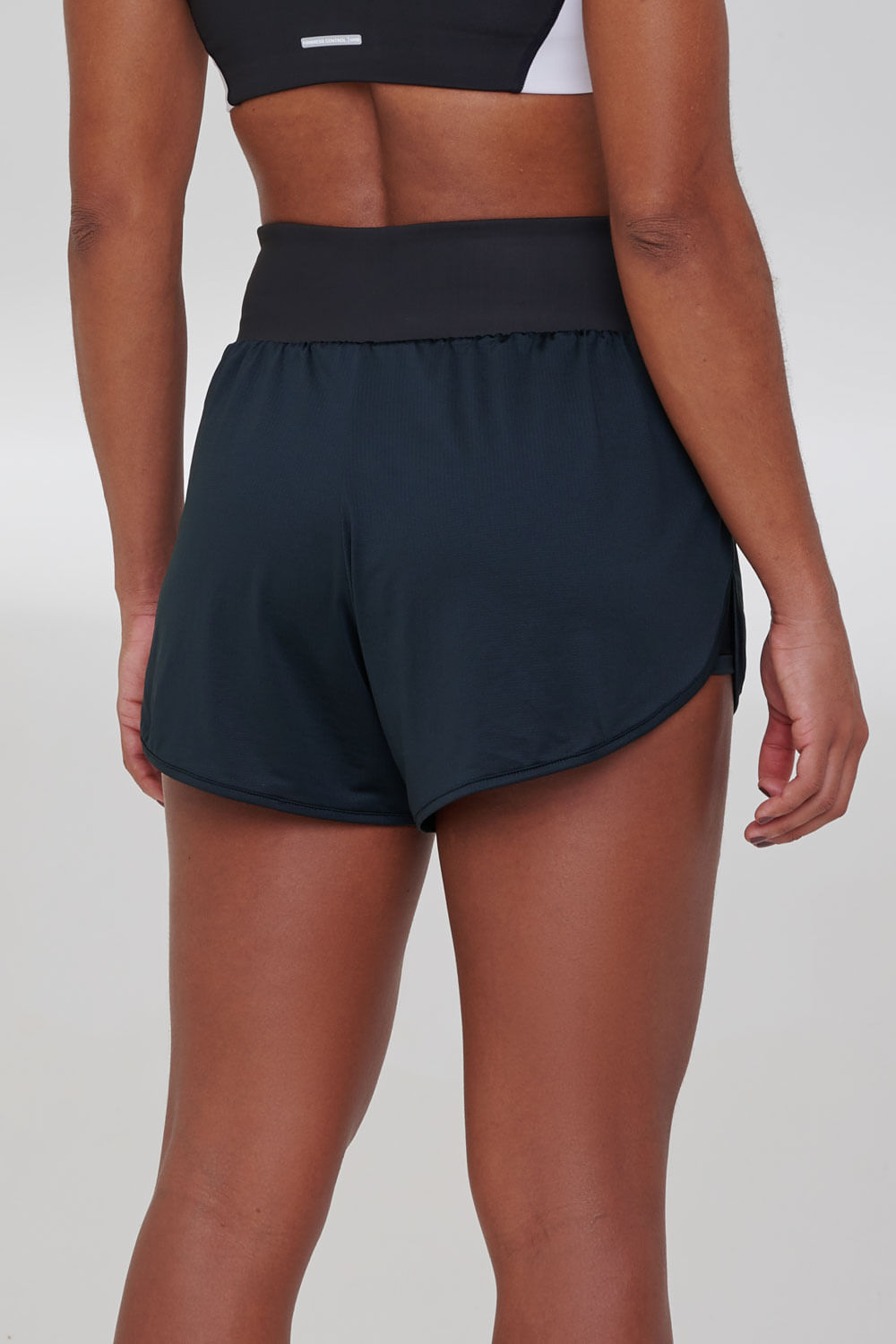 SHORT COM BERMUDA ESSENTIAL RUN AGILITY 1 BOLSO 8CM 6