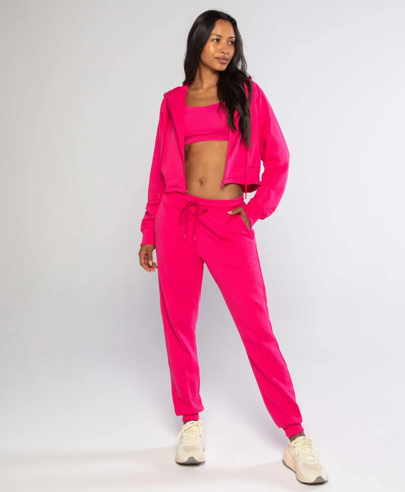 Calça Moletom Com Nervura e Bolsos 3