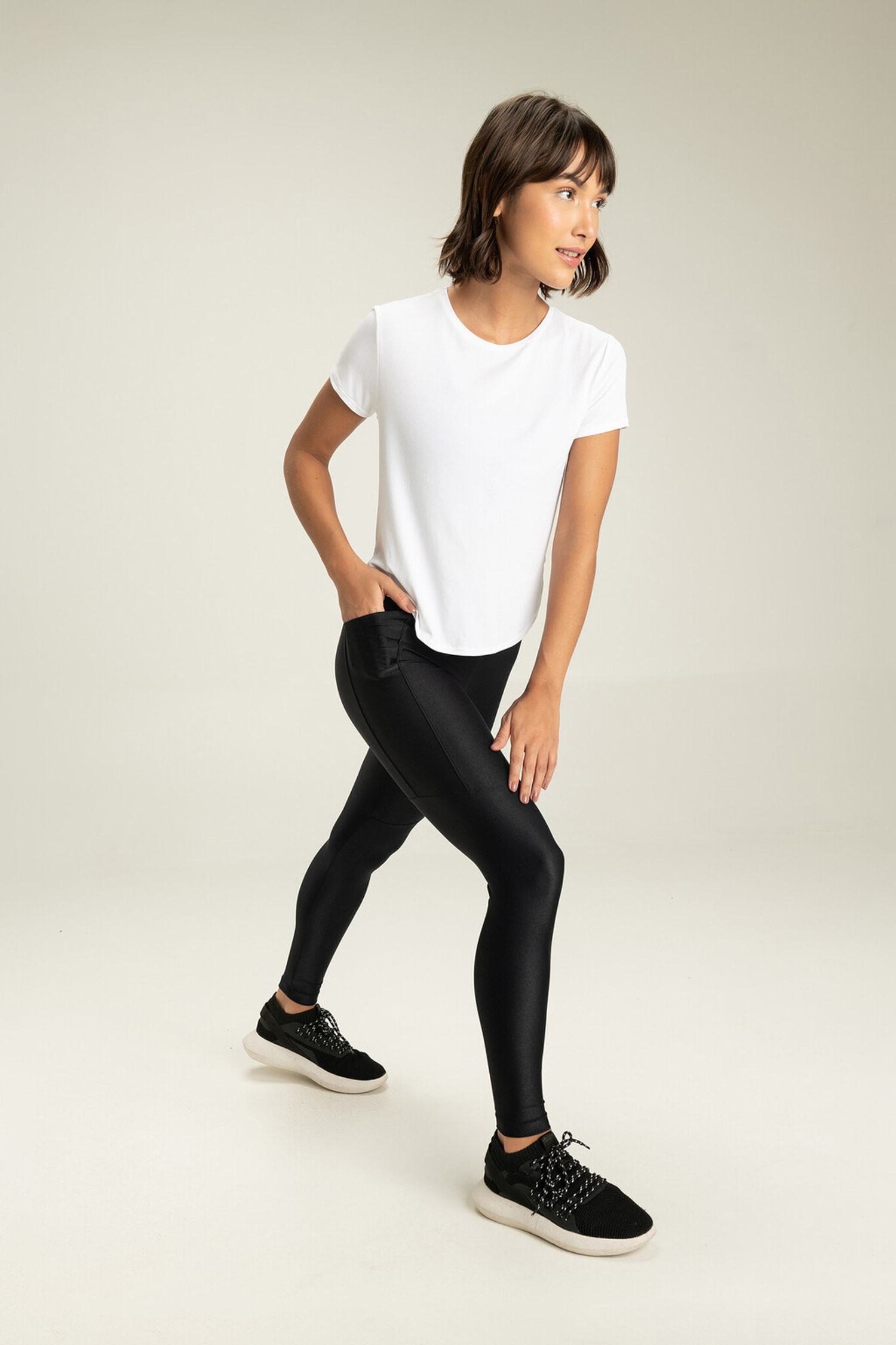 Legging Allure Adaptiv Preto e Branco 3