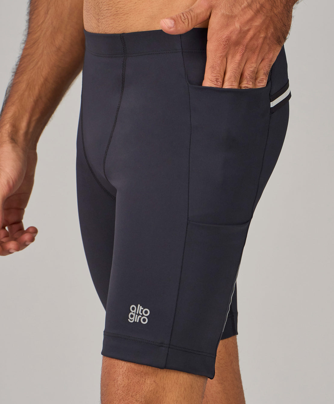 BERMUDA COMPRESSAO COM BOLSOS MASC 4