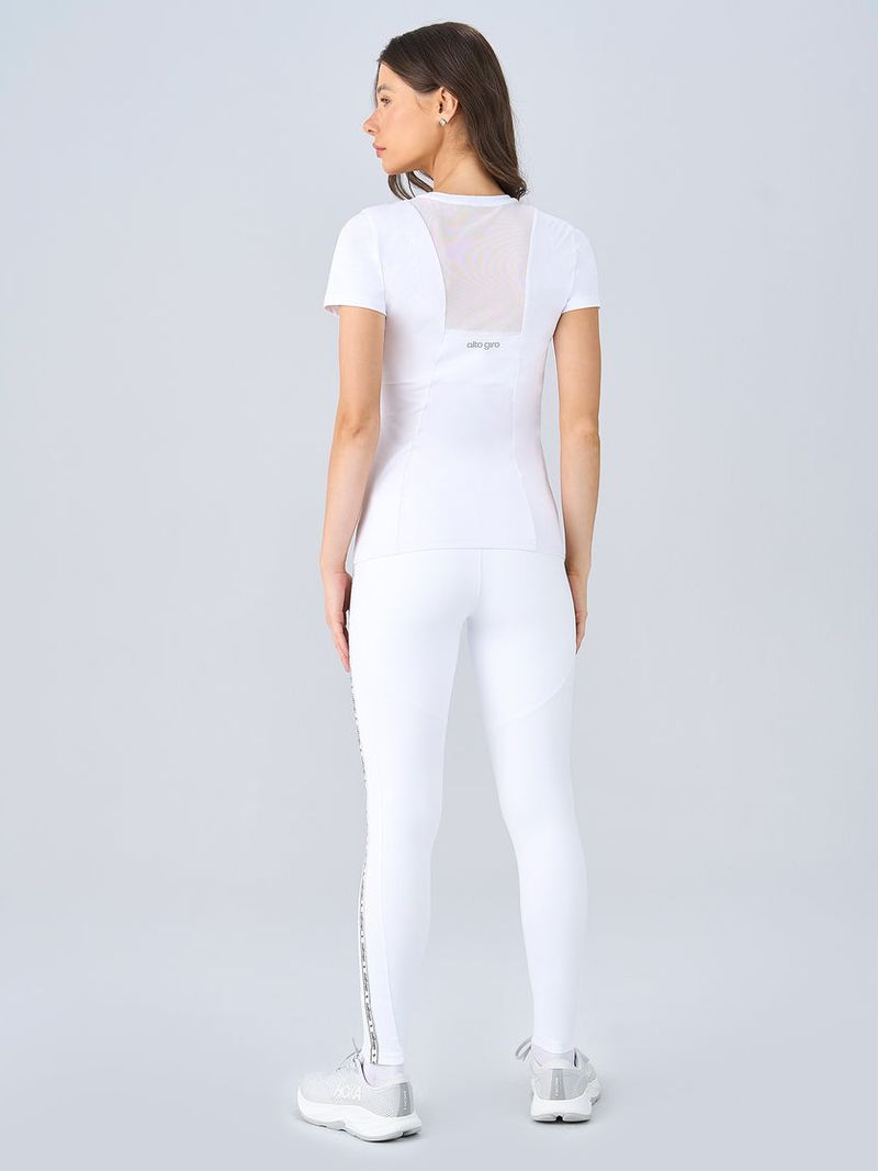 T-SHIRT COM TULE E REFLETIVOS 1