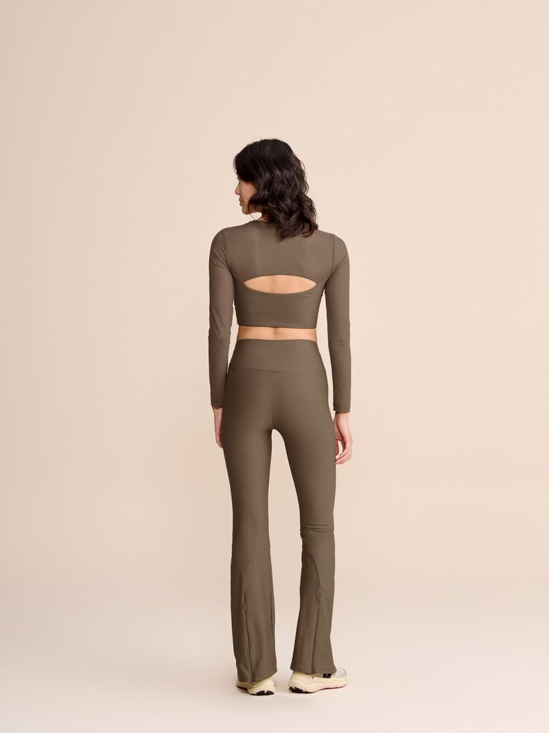 Calca Flare V Zip Tule Core Cor:Verde escuro;Tamanho:P 3