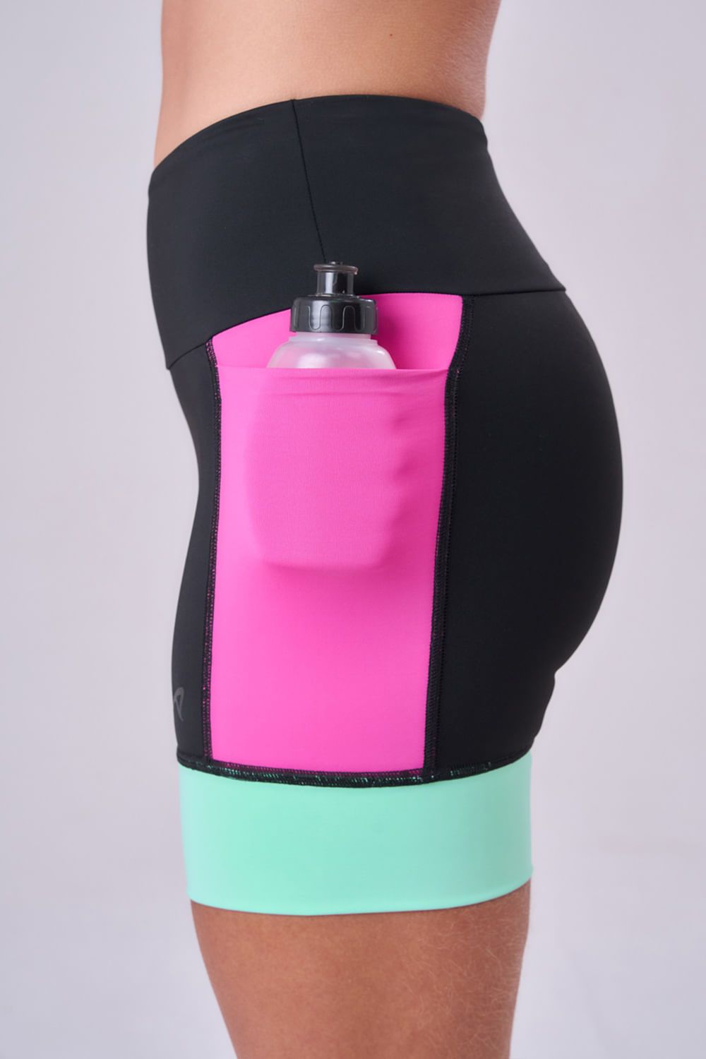 Bermuda Grit Bossa 3 Bolsos 15CM Tricolor Cor:Verde/Fucsia;Tamanho:PP 2