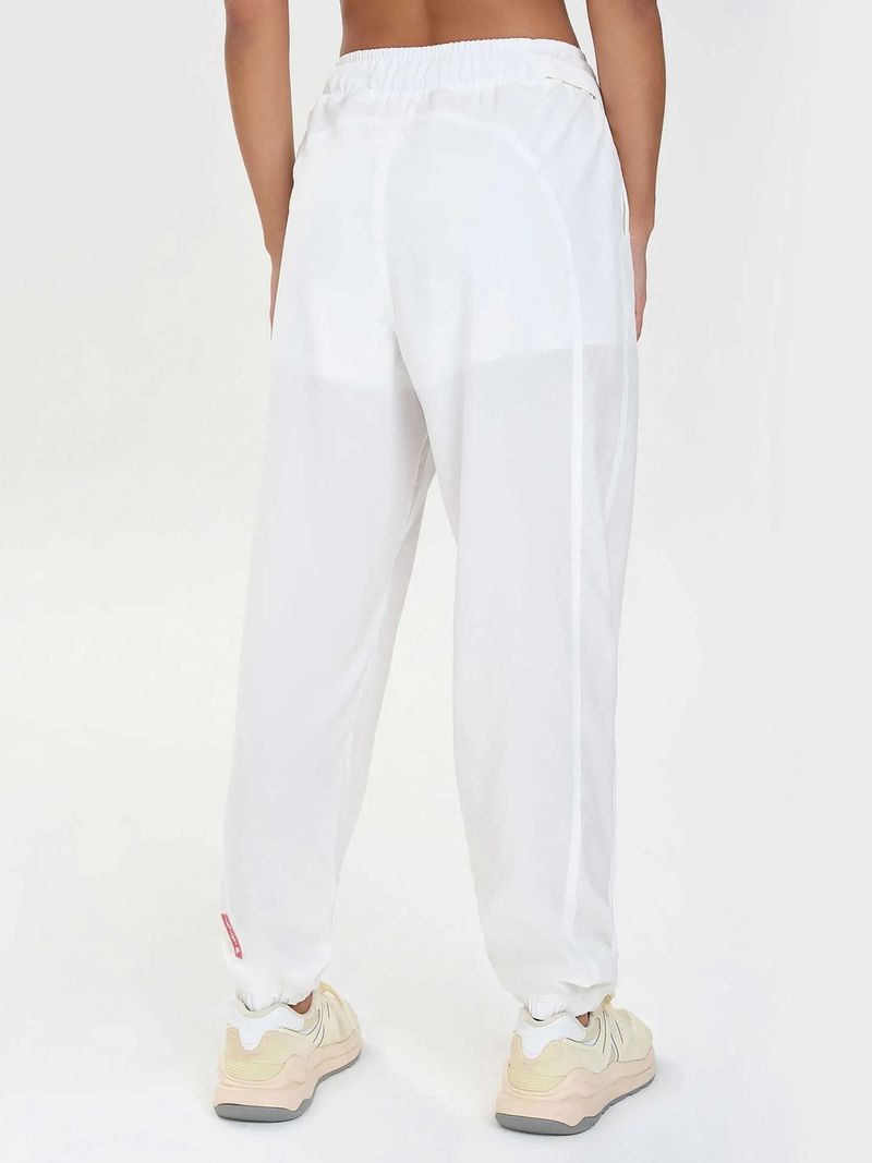 Calça Jogger Bolso e Aberturas Laterais 2
