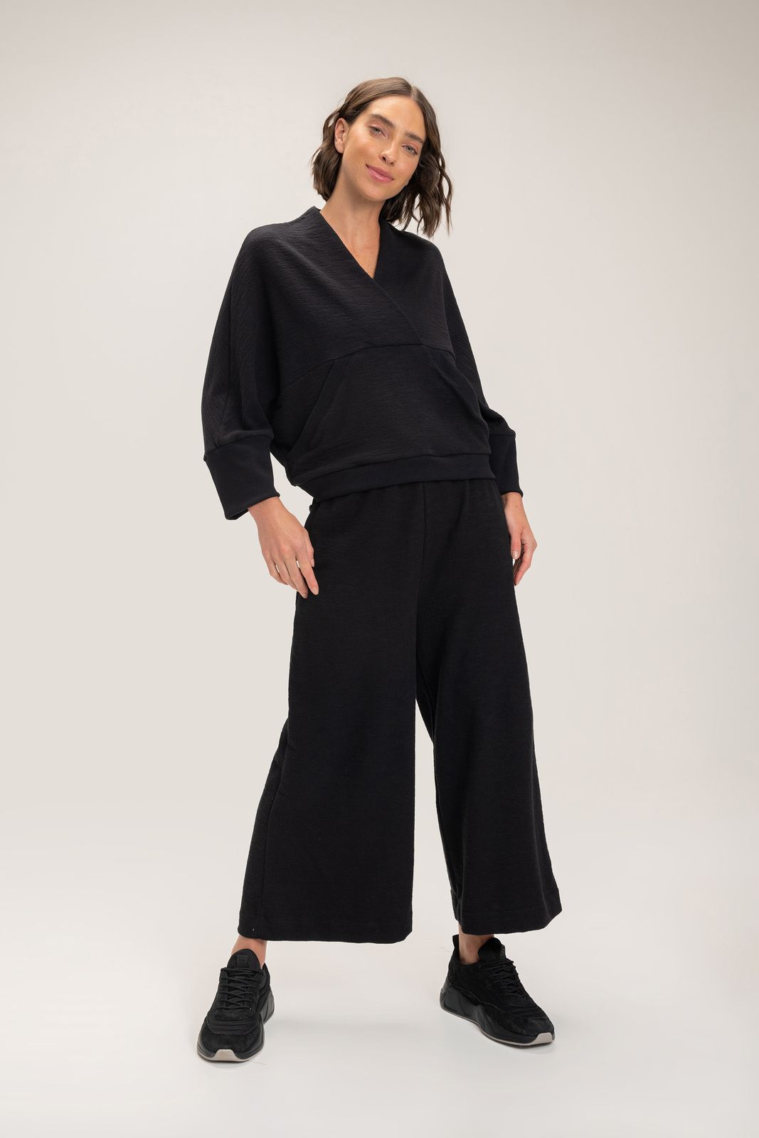 Calça Pantacourt Pixie Noir Black