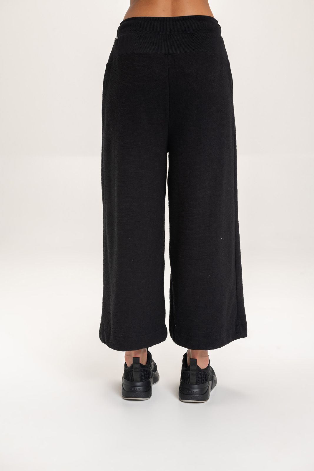 Calça Pantacourt Pixie Noir Black 2