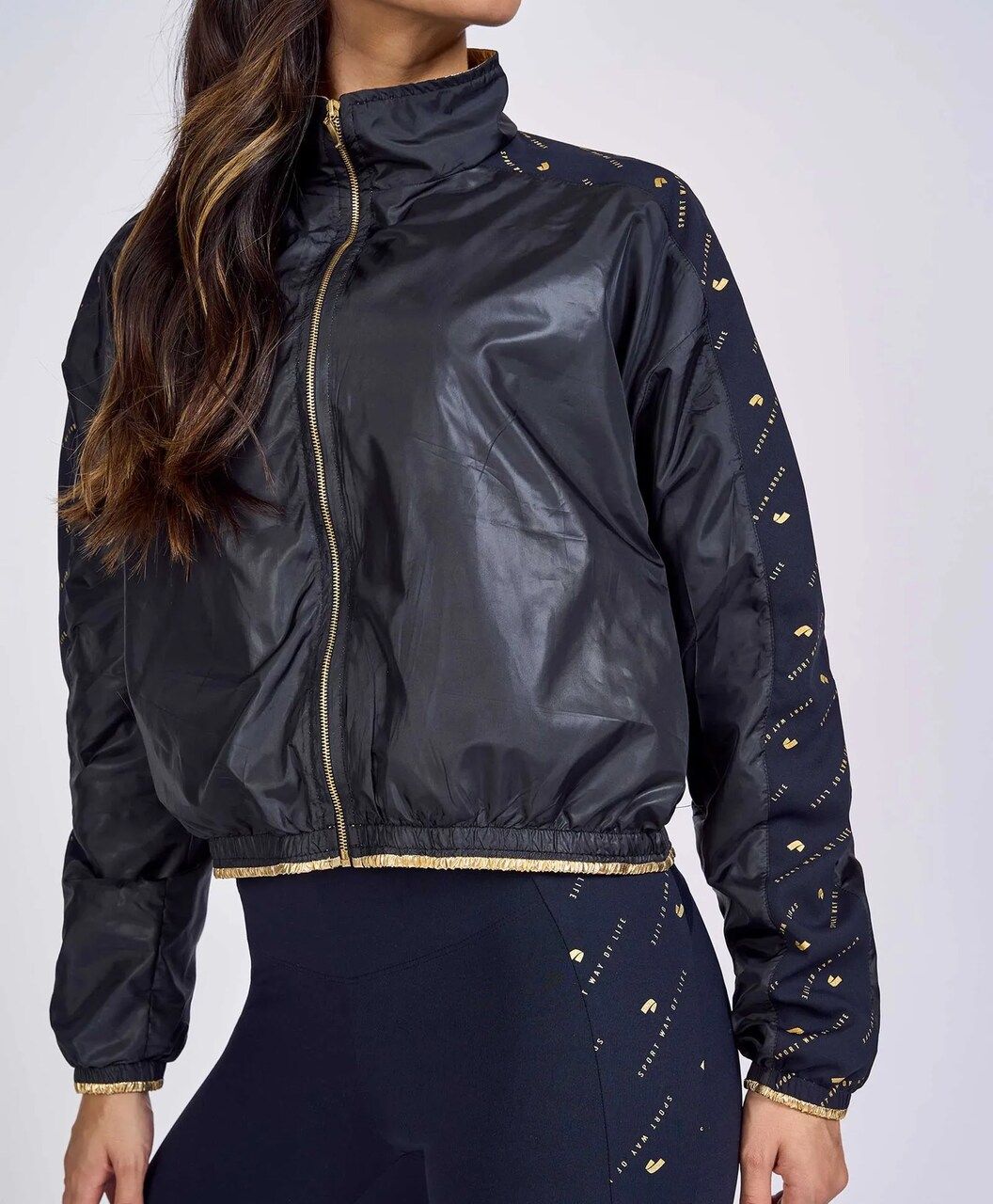Jaqueta Reflect Com Detalhe Dourado 1
